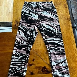 Lululemon Cropped leggings 6